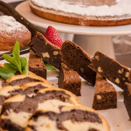 Eurostars Claras Hotel