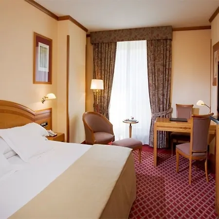 Eurostars Claras Hotel