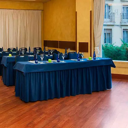 Eurostars Claras Hotel 4*