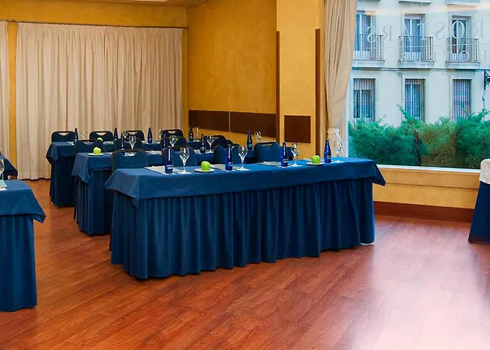 유로스타 클라라스 호텔 4*